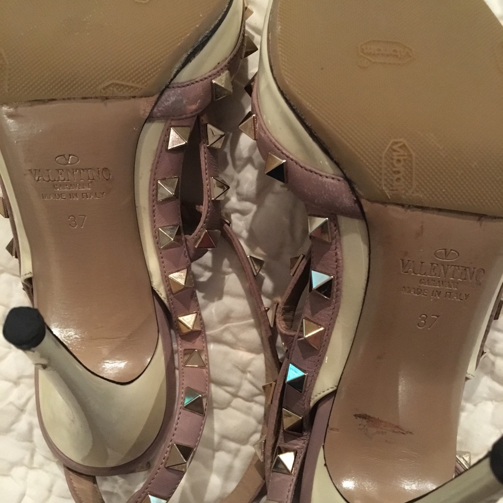 Authentic Valentino cream/nude rock stud pumps 37 - Picture 5 of 8